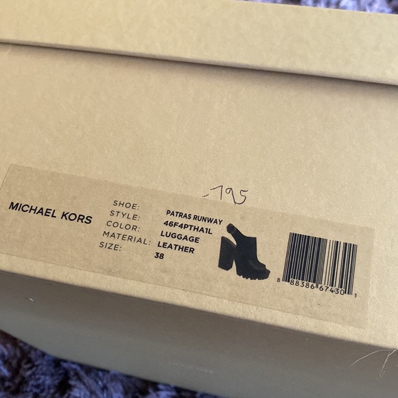 Michael Kors Patras Sandal - Picture 2 of 10